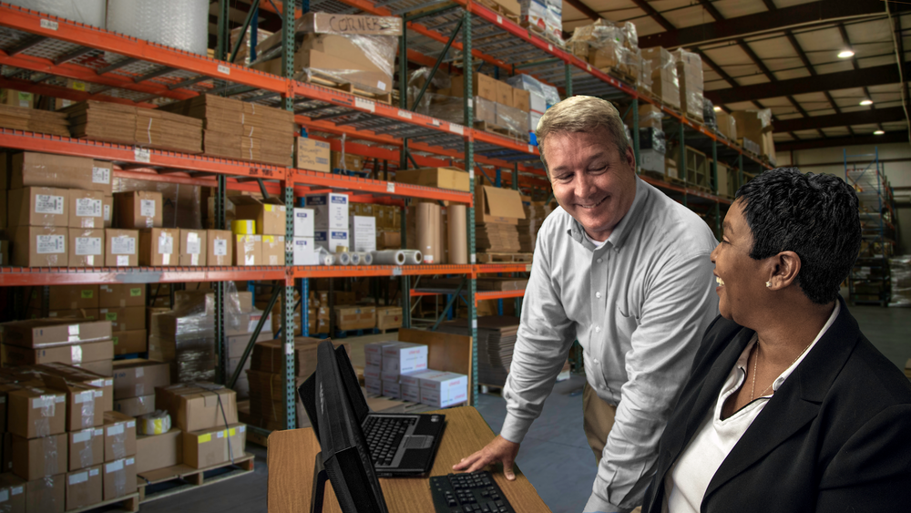 warehousing_grayshirt.png